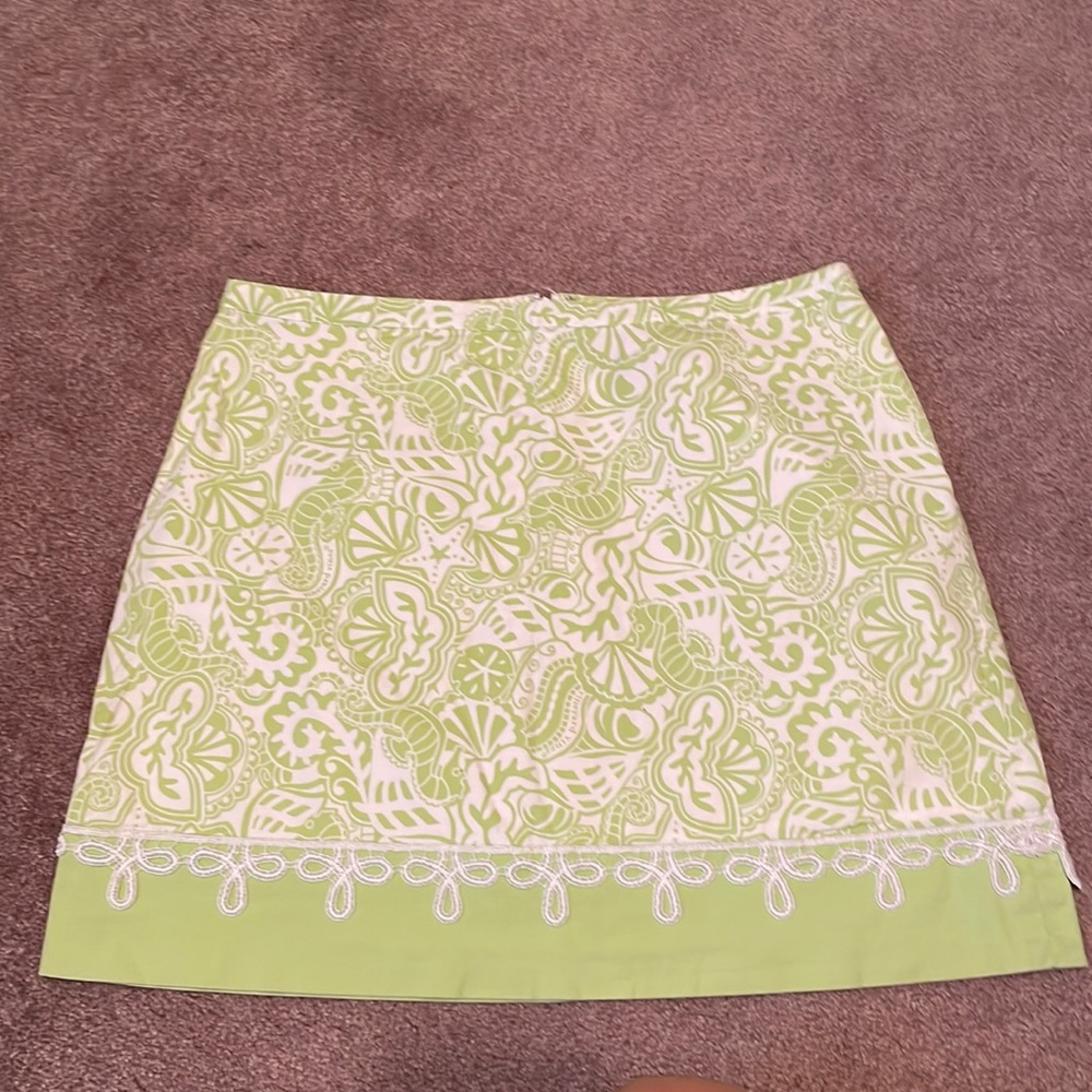 Vineyard Vines Printed Skirt with Appliqué Detail